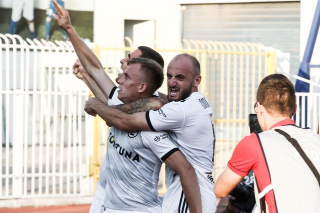 米尔斯19分阿尔达马27分 澳大利亚力克西班牙